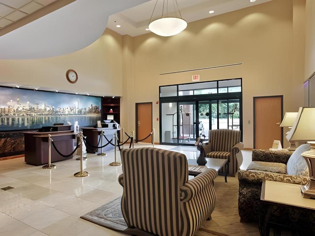 Comfort Inn & Suites Watford City Buitenkant foto