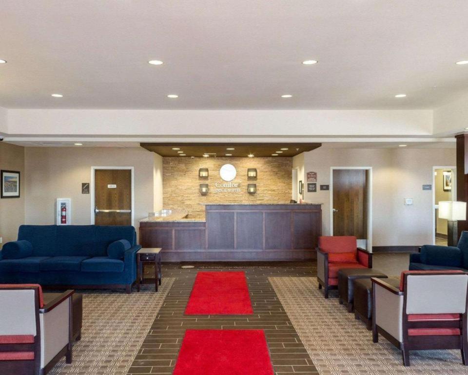 Comfort Inn & Suites Watford City Buitenkant foto